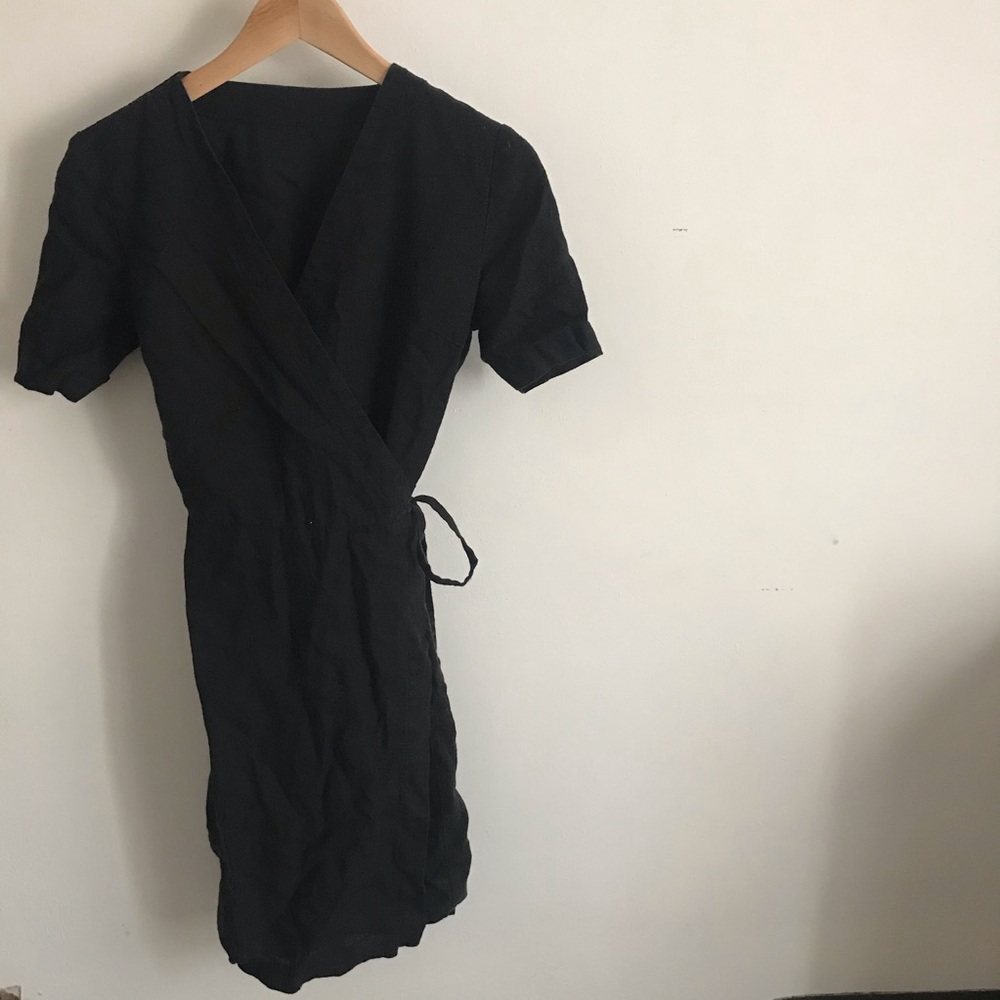 Linocolore linen black wrap dress
